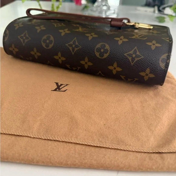 Louis Vuitton Pochette Orsay leather clutch bag ~ Never worn, VINTAGE - Picture 8 of 16